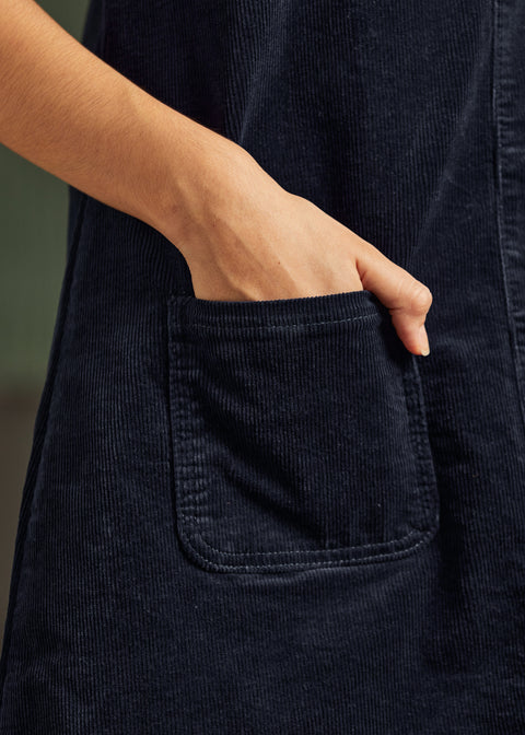 Retro Radiance V-ringad manchesterklänning