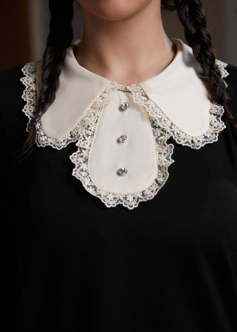 Spetsad lövklänning med shiftmönster