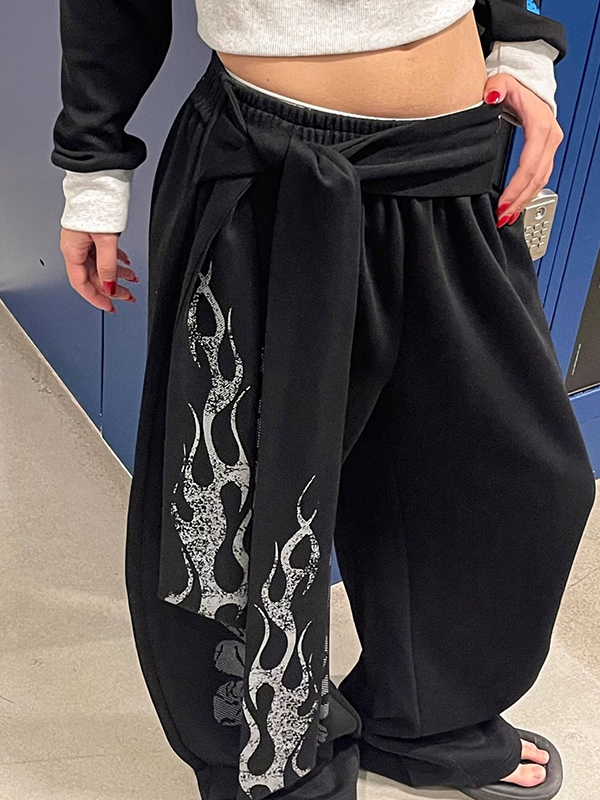 Bedruckte Hose mit weitem Bein im Street-Style