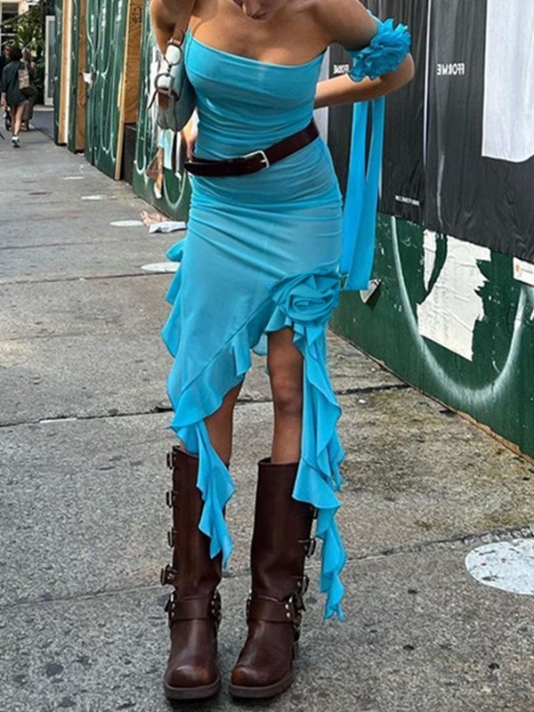 Asymmetrisches Bandeau-Maxikleid mit Rüschen