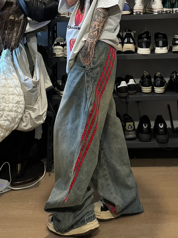 American High Street – Boyfriendjeans mit Streifenmuster