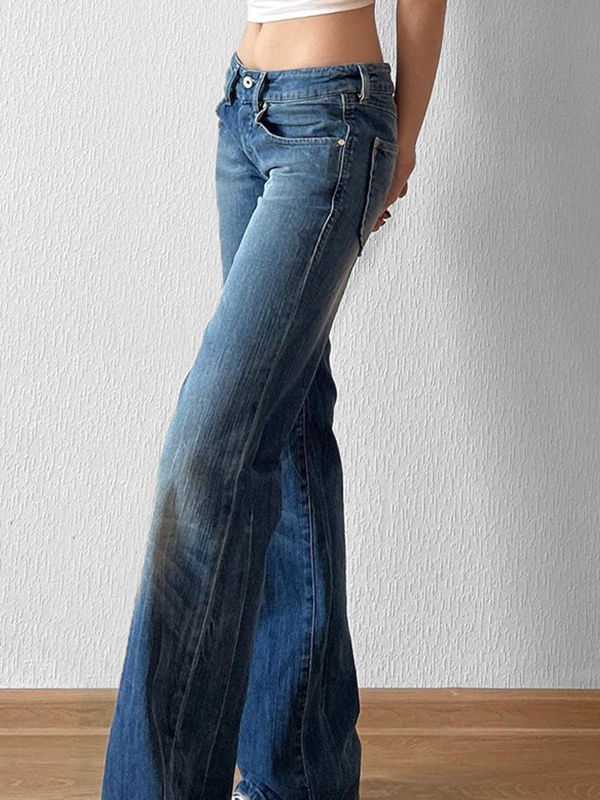 Schlankmachende Basics-Jeans mit niedriger Taille und vielseitiger Schlaghose