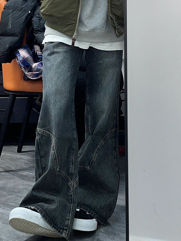 Lockere, schlankmachende Boyfriendjeans