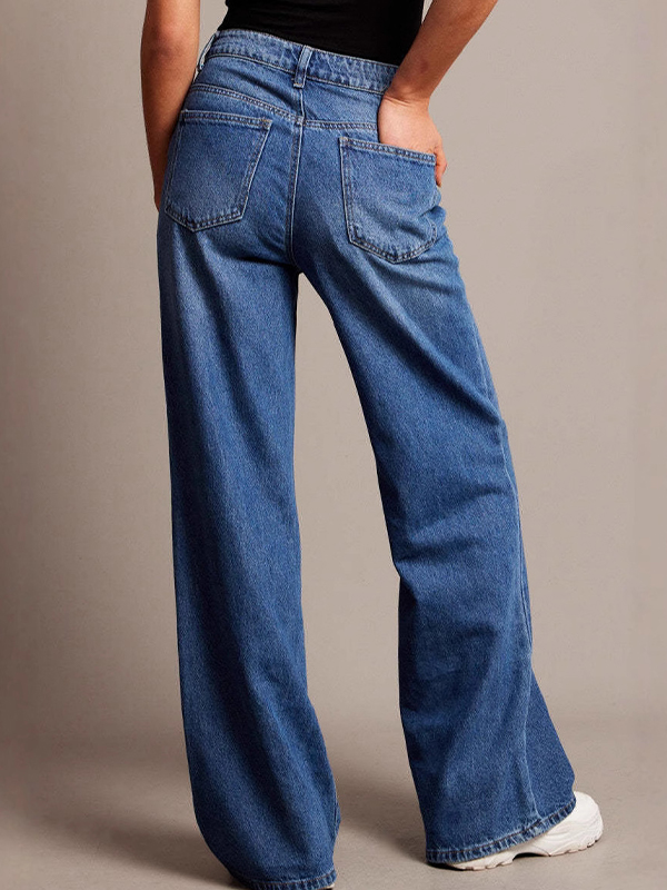 Drapierte, locker sitzende Boyfriendjeans mit weitem Bein