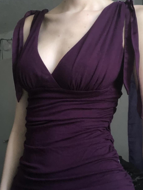 Lilafarbenes Vintage-Tanktop mit V-Ausschnitt und Crossover