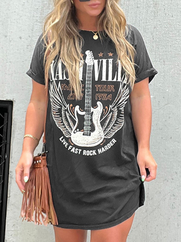 Bedrucktes Minikleid im Cool Metal Style