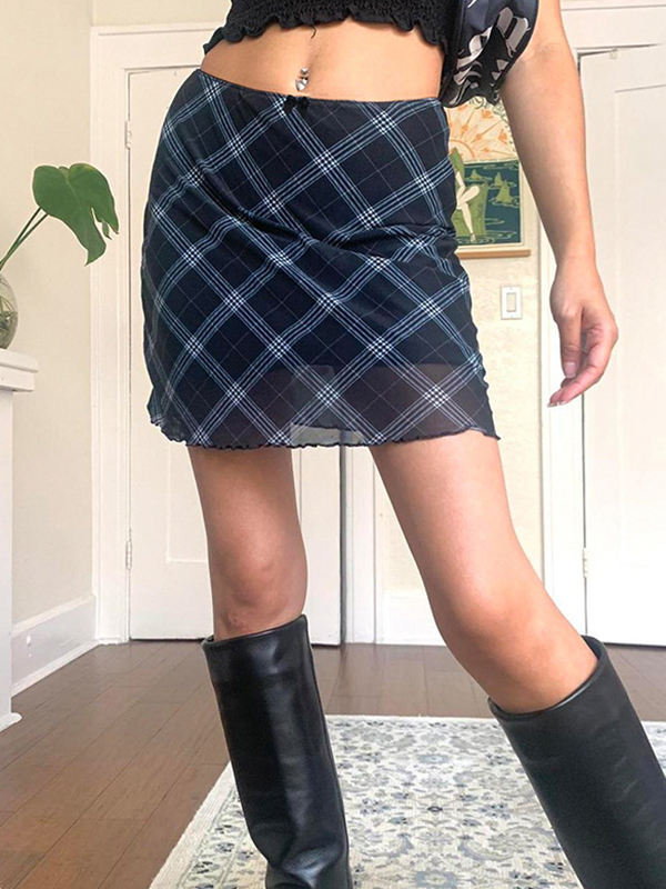 Minirock aus Königskerzenspitze mit Gitternetz