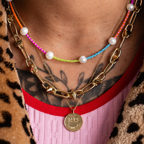 Kameliahalsband med sötvattenspärlor