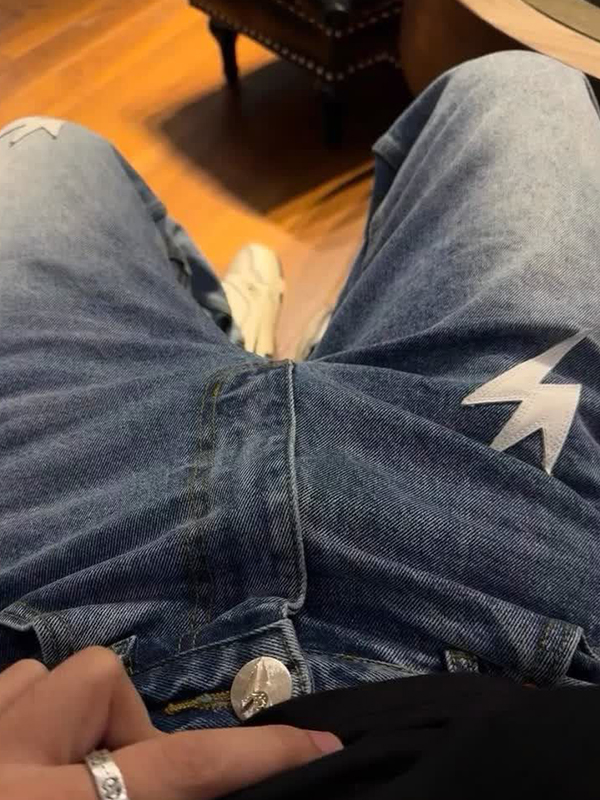 Lockere Jeans mit Patch-Leder-Lightning für Herren