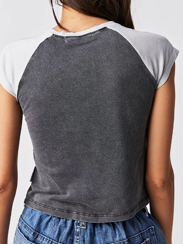 Kurzärmliges T-Shirt mit kontrastierendem Sternen-Print