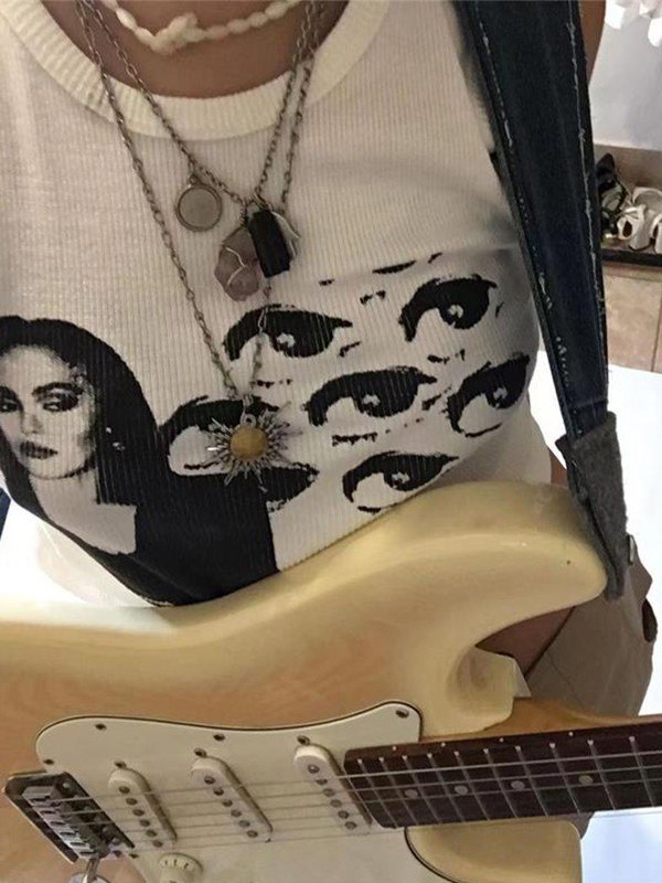 Figurbetontes Tanktop mit Augenmuster