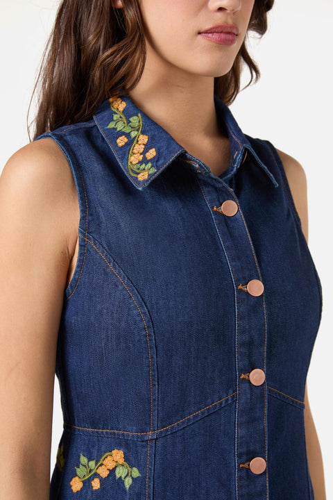 Blommig broderad klänning för barn