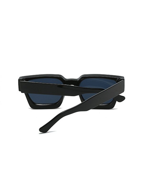 Klobige Sonnenbrille mit quadratischem Rahmen