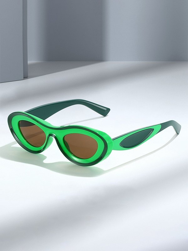 Kontrastierende klobige Cat-Eye-Sonnenbrille