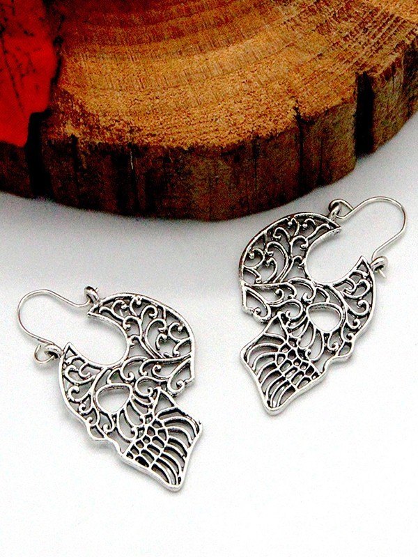 Totenkopf Ohrringe aushöhlen