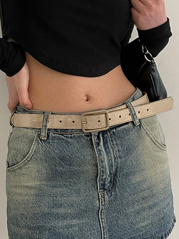 Einfarbiger Gürtel mit Schnalle im Crack-Design